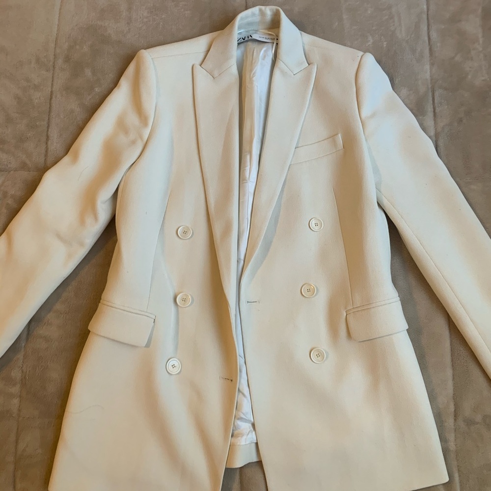 Zara cream blazer